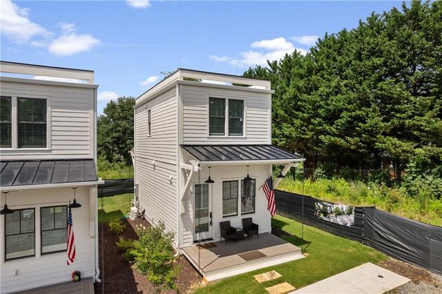 184 W Jarrard Street, Cleveland, GA 30528