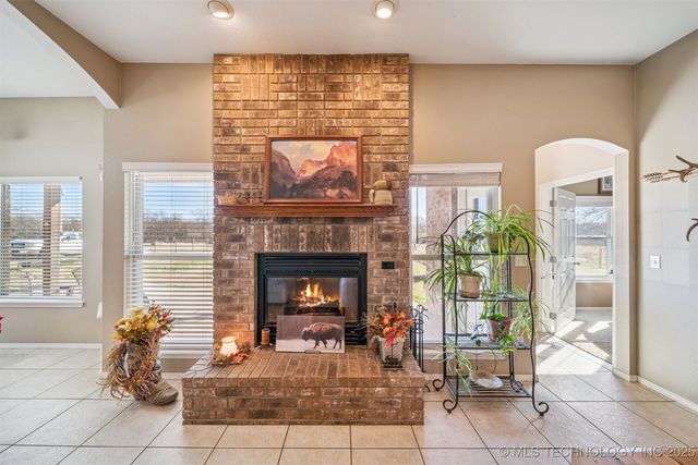 6628 N 427 Road, Chelsea, OK 74016