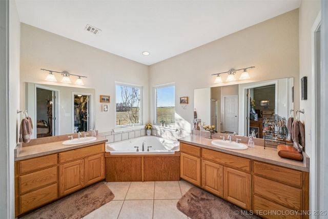 6628 N 427 Road, Chelsea, OK 74016