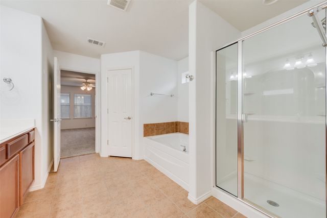 10408 Jaybird Drive, Fort Worth, TX 76244