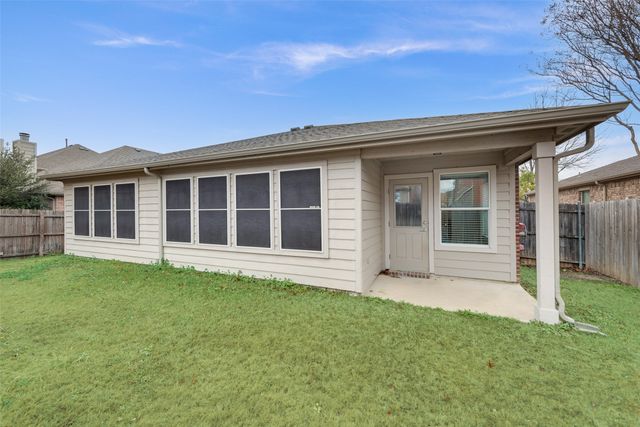 10408 Jaybird Drive, Fort Worth, TX 76244