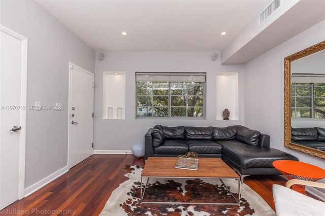 911 3rd St 1, Miami Beach, FL 33139