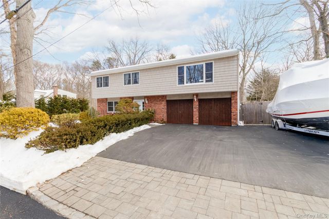 61 Pine Drive, Nesconset, NY 11767