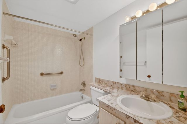 3300 Springdale Boulevard 208, Palm Springs, FL 33461