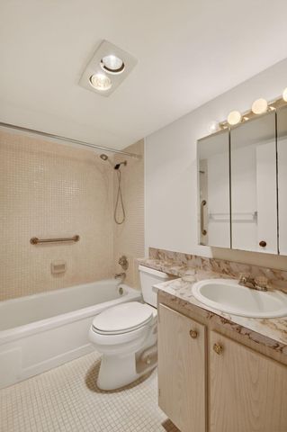 3300 Springdale Boulevard 208, Palm Springs, FL 33461