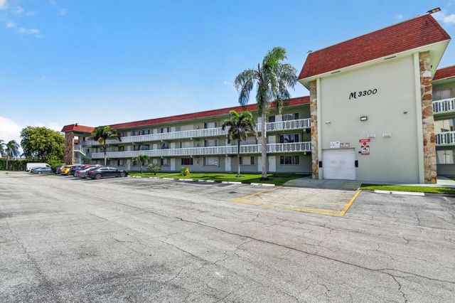 3300 Springdale Boulevard 208, Palm Springs, FL 33461