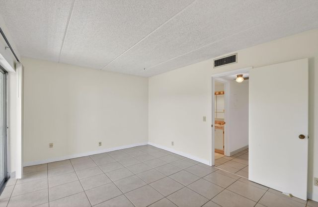 3300 Springdale Boulevard 208, Palm Springs, FL 33461