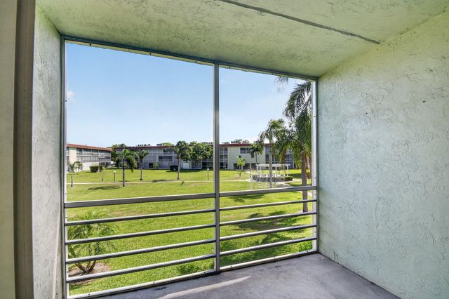 3300 Springdale Boulevard 208, Palm Springs, FL 33461