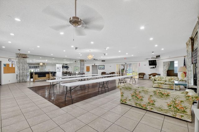 3300 Springdale Boulevard 208, Palm Springs, FL 33461