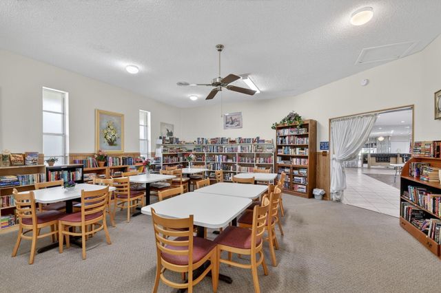 3300 Springdale Boulevard 208, Palm Springs, FL 33461