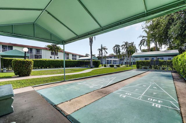 3300 Springdale Boulevard 208, Palm Springs, FL 33461