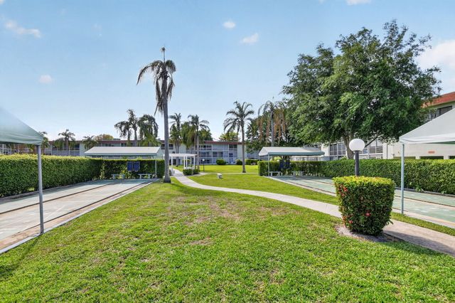 3300 Springdale Boulevard 208, Palm Springs, FL 33461