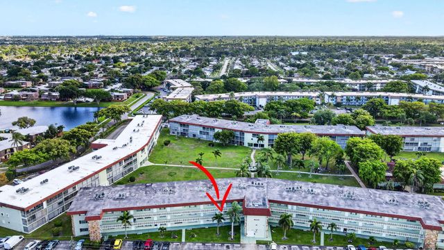 3300 Springdale Boulevard 208, Palm Springs, FL 33461