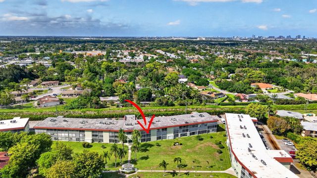 3300 Springdale Boulevard 208, Palm Springs, FL 33461