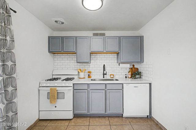 350 N Silverbell Rd Apt 86, Tucson, AZ 85745