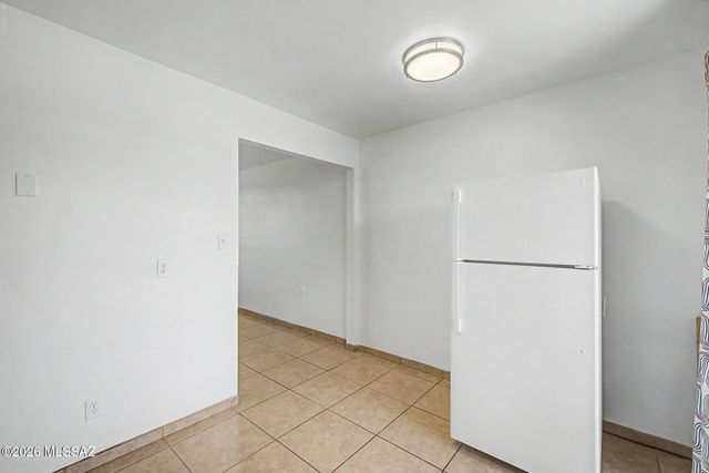 350 N Silverbell Rd Apt 86, Tucson, AZ 85745