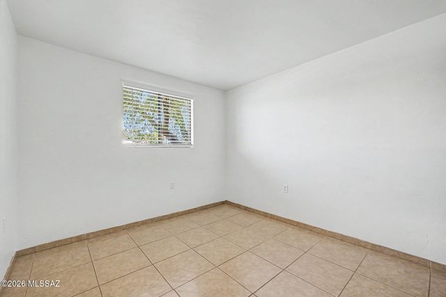 350 N Silverbell Rd Apt 86, Tucson, AZ 85745