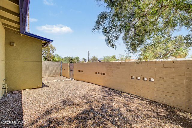 350 N Silverbell Rd Apt 86, Tucson, AZ 85745