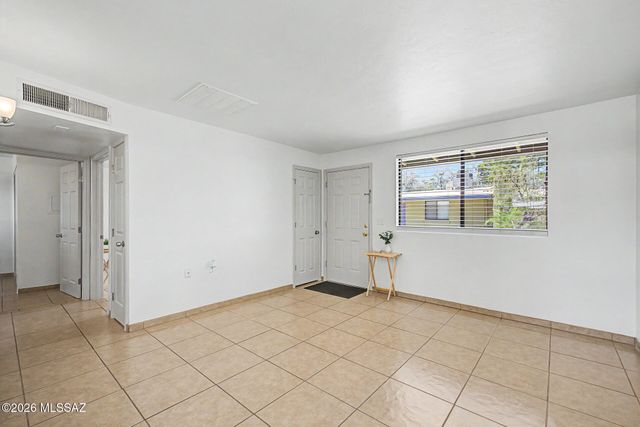 350 N Silverbell Rd Apt 86, Tucson, AZ 85745