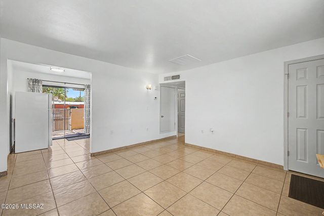 350 N Silverbell Rd Apt 86, Tucson, AZ 85745