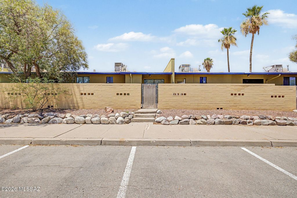 350 N Silverbell Rd Apt 86, Tucson, AZ 85745