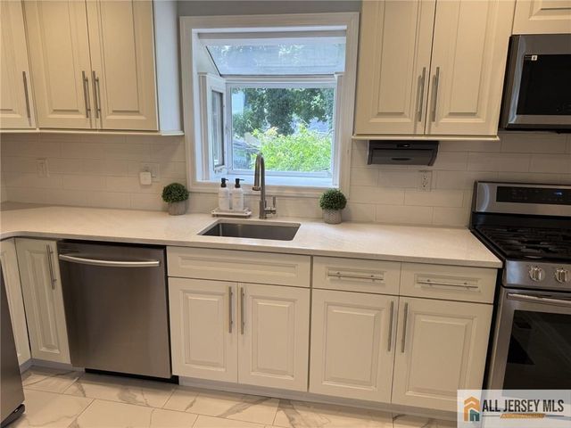 170 Prospect Avenue, Edison, NJ 08817