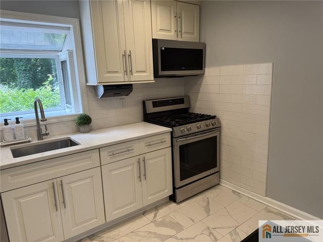 170 Prospect Avenue, Edison, NJ 08817
