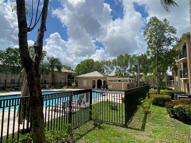 1700 CRESTWOOD Court S 1708, Royal Palm Beach, FL 33411