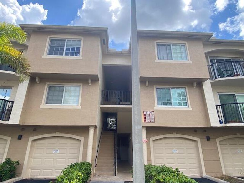 1700 CRESTWOOD Court S 1708, Royal Palm Beach, FL 33411