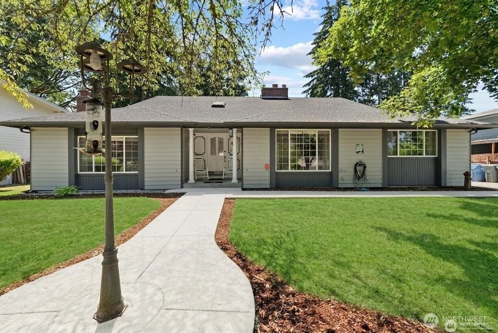 7826 Agate Drive SW, Lakewood, WA 98498