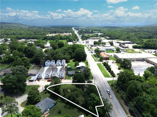 602 W 15th Street, Fayetteville, AR 72701