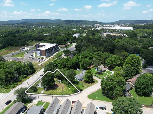 602 W 15th Street, Fayetteville, AR 72701
