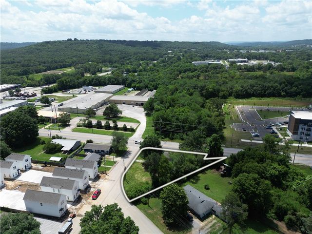 602 W 15th Street, Fayetteville, AR 72701