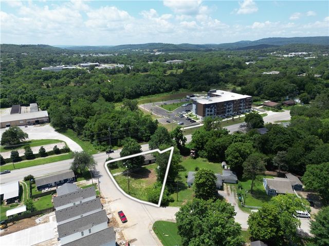 602 W 15th Street, Fayetteville, AR 72701
