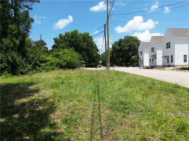 602 W 15th Street, Fayetteville, AR 72701