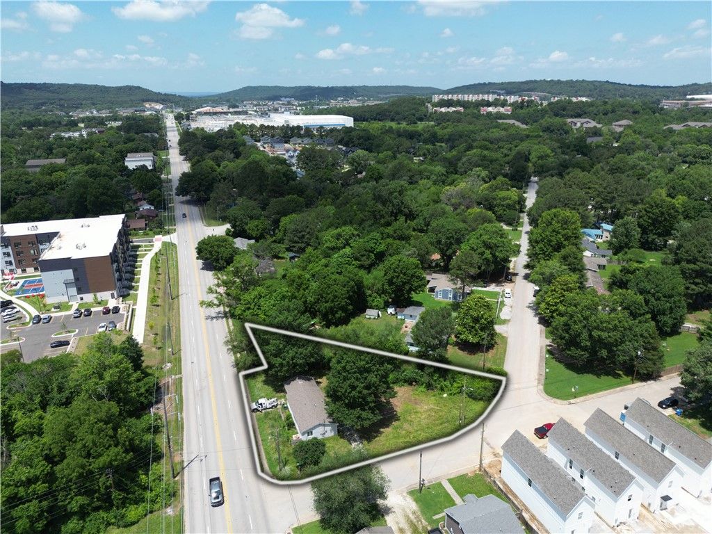 602 W 15th Street, Fayetteville, AR 72701