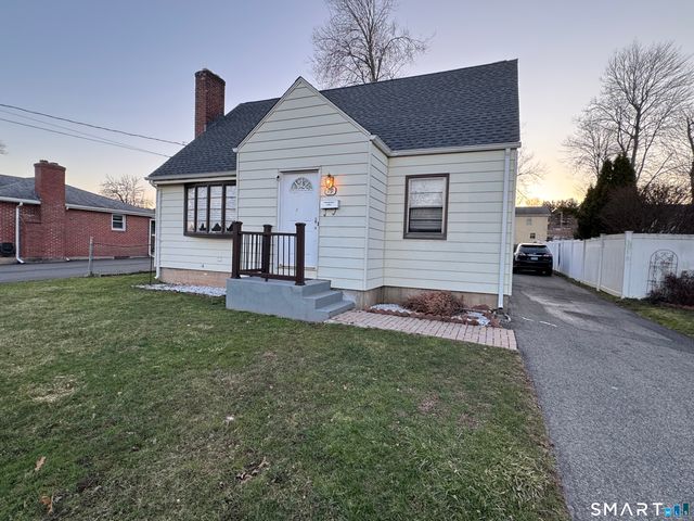 79 Goodwin Avenue, Wethersfield, CT 06109