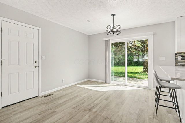 197 Helen Road SW, Pataskala, OH 43062