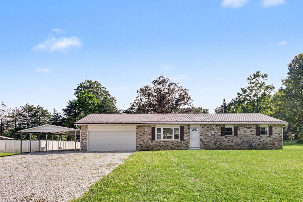 197 Helen Road SW, Pataskala, OH 43062