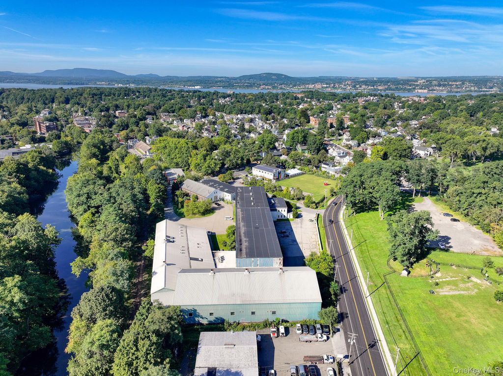 310 Fishkill Avenue 9/18, Beacon, NY 12508 — exterior