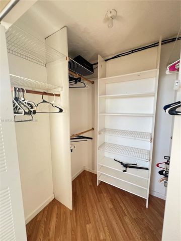 2851 Somerset Dr 417, Lauderdale Lakes, FL 33311