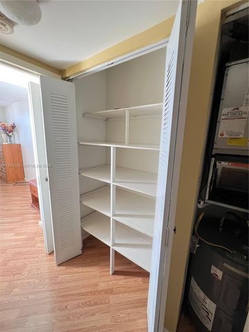 2851 Somerset Dr 417, Lauderdale Lakes, FL 33311