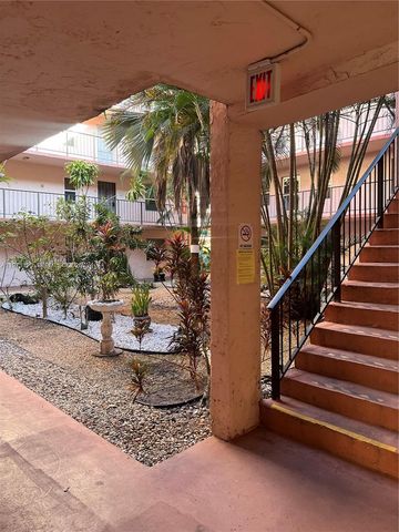 2851 Somerset Dr 417, Lauderdale Lakes, FL 33311