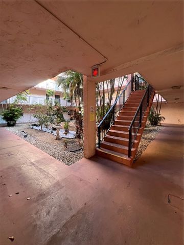 2851 Somerset Dr 417, Lauderdale Lakes, FL 33311