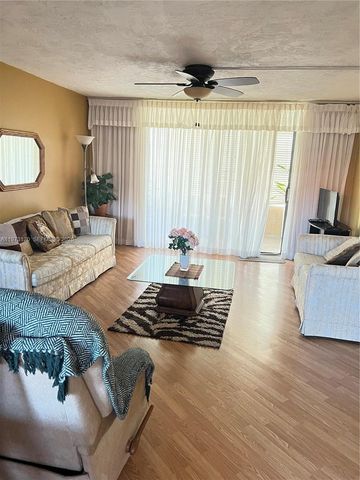 2851 Somerset Dr 417, Lauderdale Lakes, FL 33311