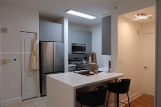 6001 SW 70th St 311, South Miami, FL 33143
