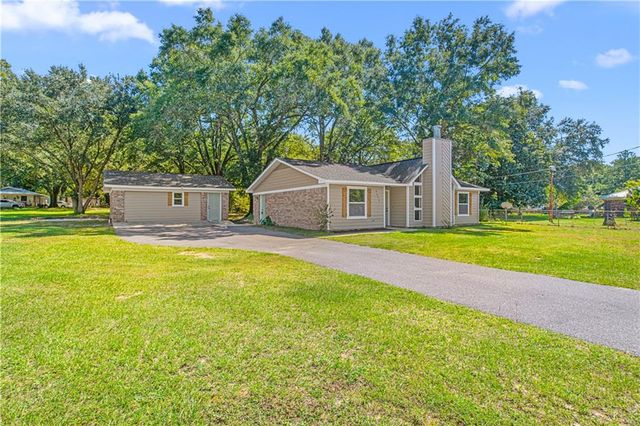 9049 Ponderosa Drive S, Semmes, AL 36575