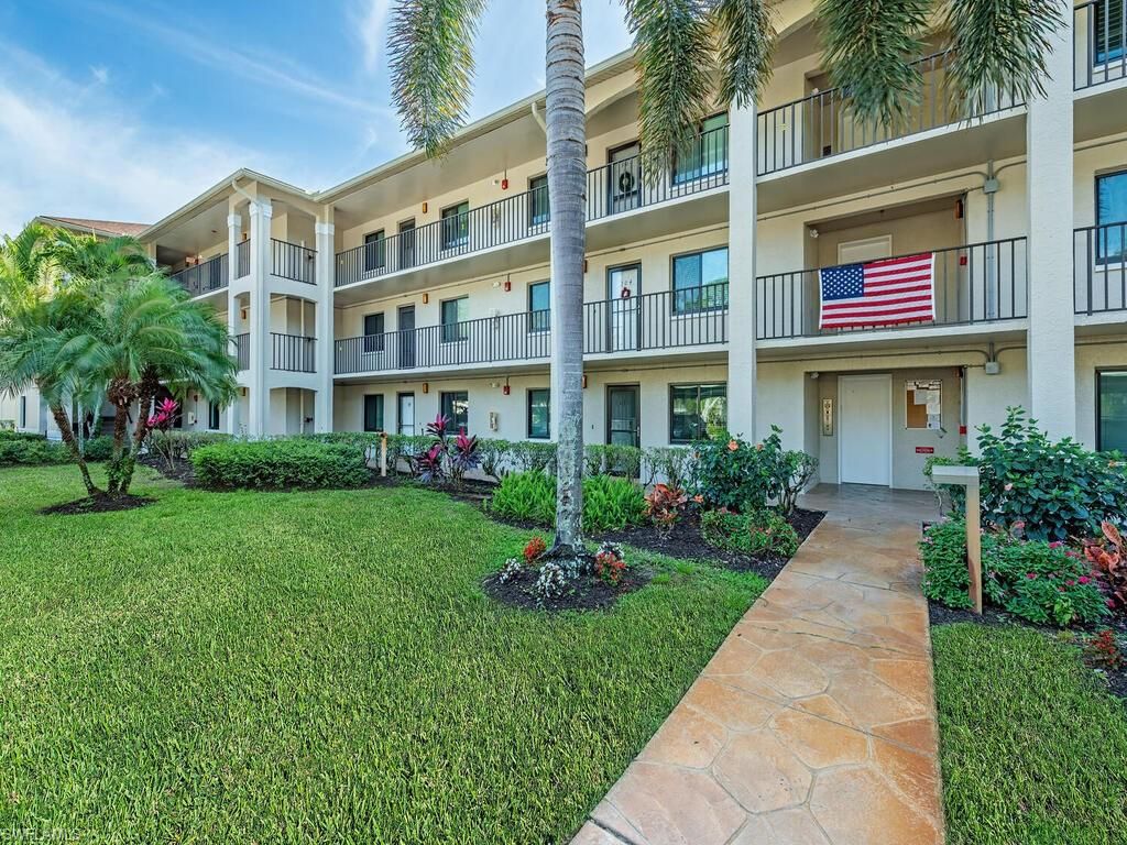 5776 Deauville CIR C202, NAPLES, FL 34112 — exterior
