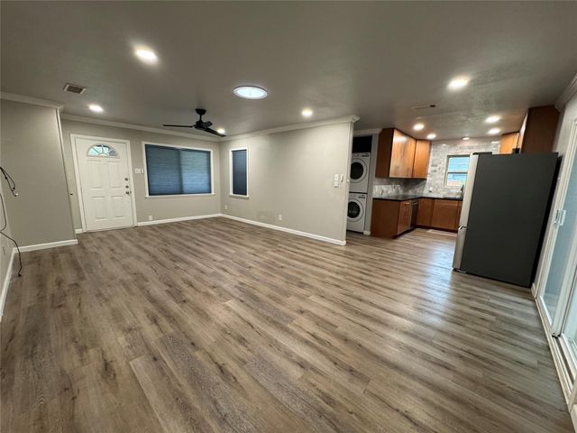 6001 Libyan DR, Austin, TX 78745