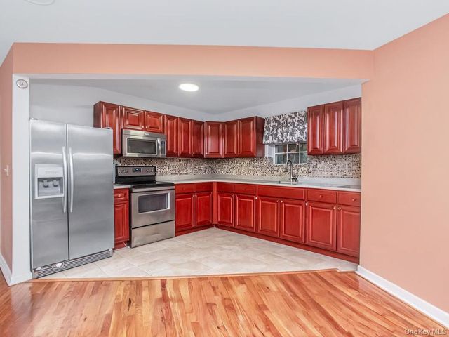 229A W Tremont Avenue, Bronx, NY 10453